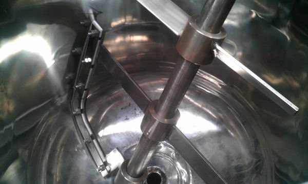 蒸汽加熱反應(yīng)釜、導(dǎo)熱油循環(huán)加熱反應(yīng)釜 