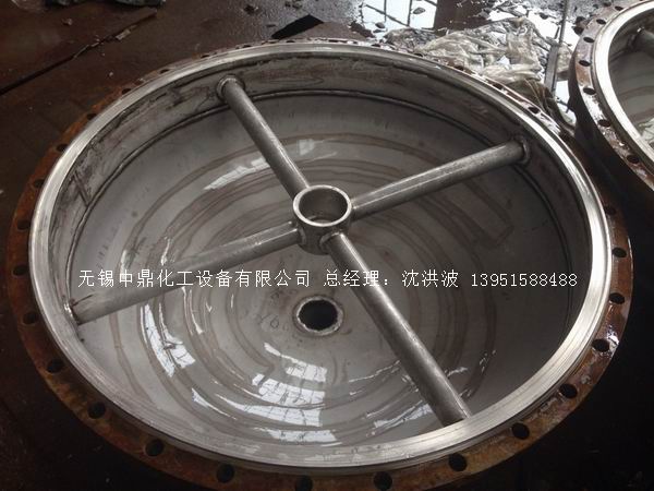 離心式刮板薄膜蒸發(fā)器 刮板薄膜蒸發(fā)器 薄膜蒸發(fā)器 刮板蒸發(fā)器