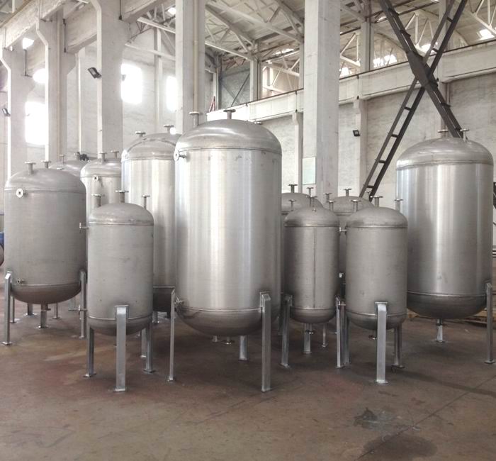 不銹鋼高位槽、真空緩沖罐、不銹鋼滴加罐、不銹鋼計量罐