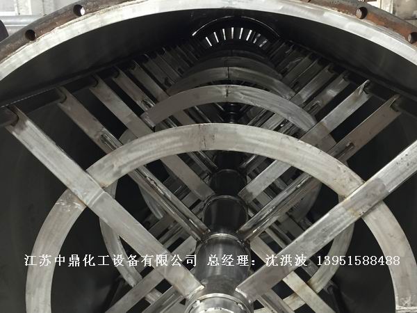 外盤(pán)管式刮板薄膜蒸發(fā)器